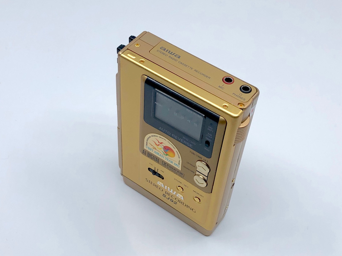 Aiwa HS-SJ92 Gold Portable Cassette Recorder Visit Asian Year 1992