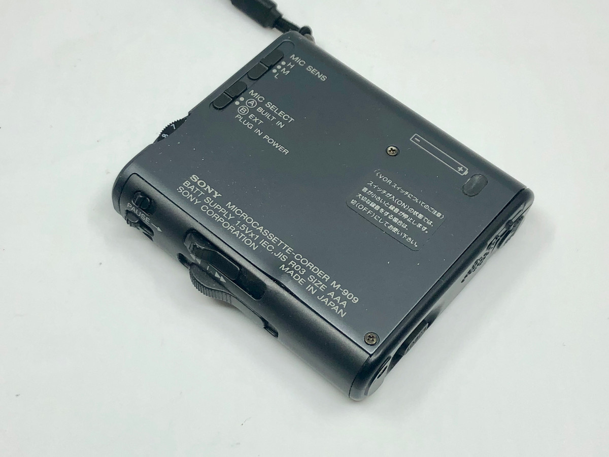 The Smallest Tape Recorder in the World Sony M-909 | Just-Cassette