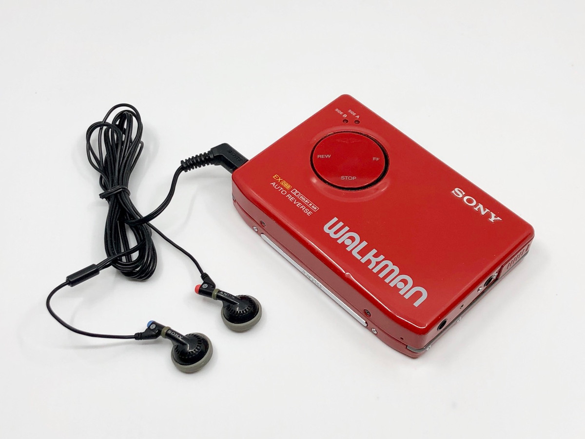 1979年❣️SONY WM-600 ウォークマン赤　コードイヤホン付き 美品 Sony WM-600 Red Walkman | Just-Cassette