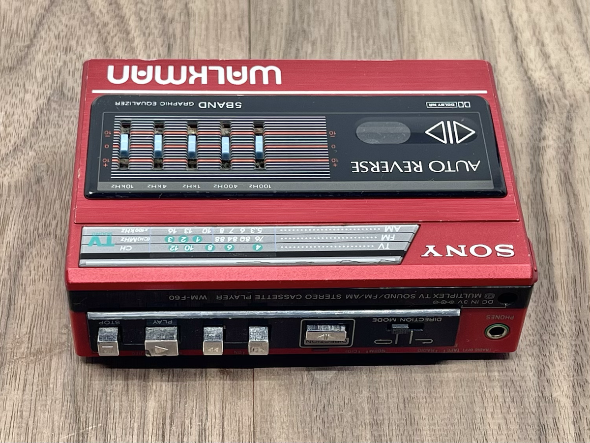 SONY WM-F60 ラジカセ 赤 ソニーカセットウォークマンWM-F60ジャンク品