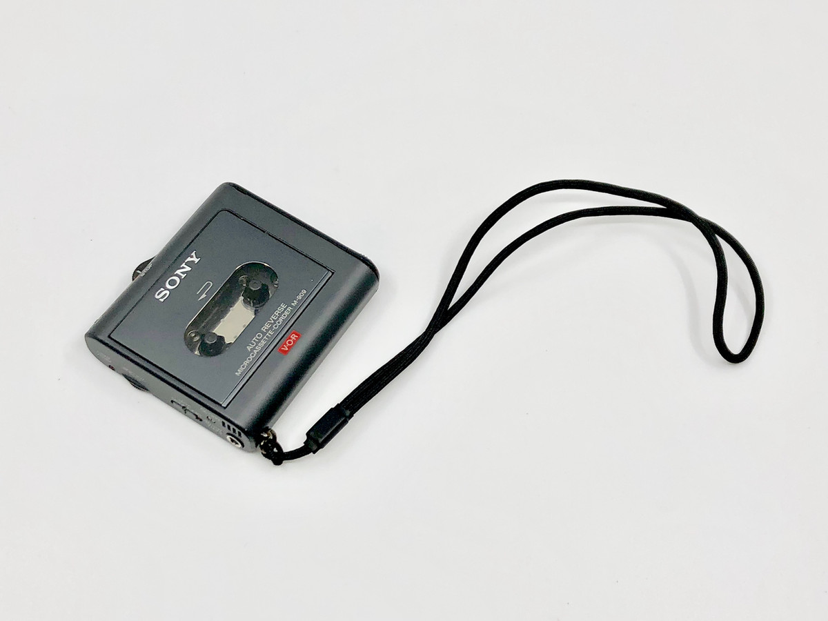 The Smallest Tape Recorder in the World Sony M-909 | Just-Cassette