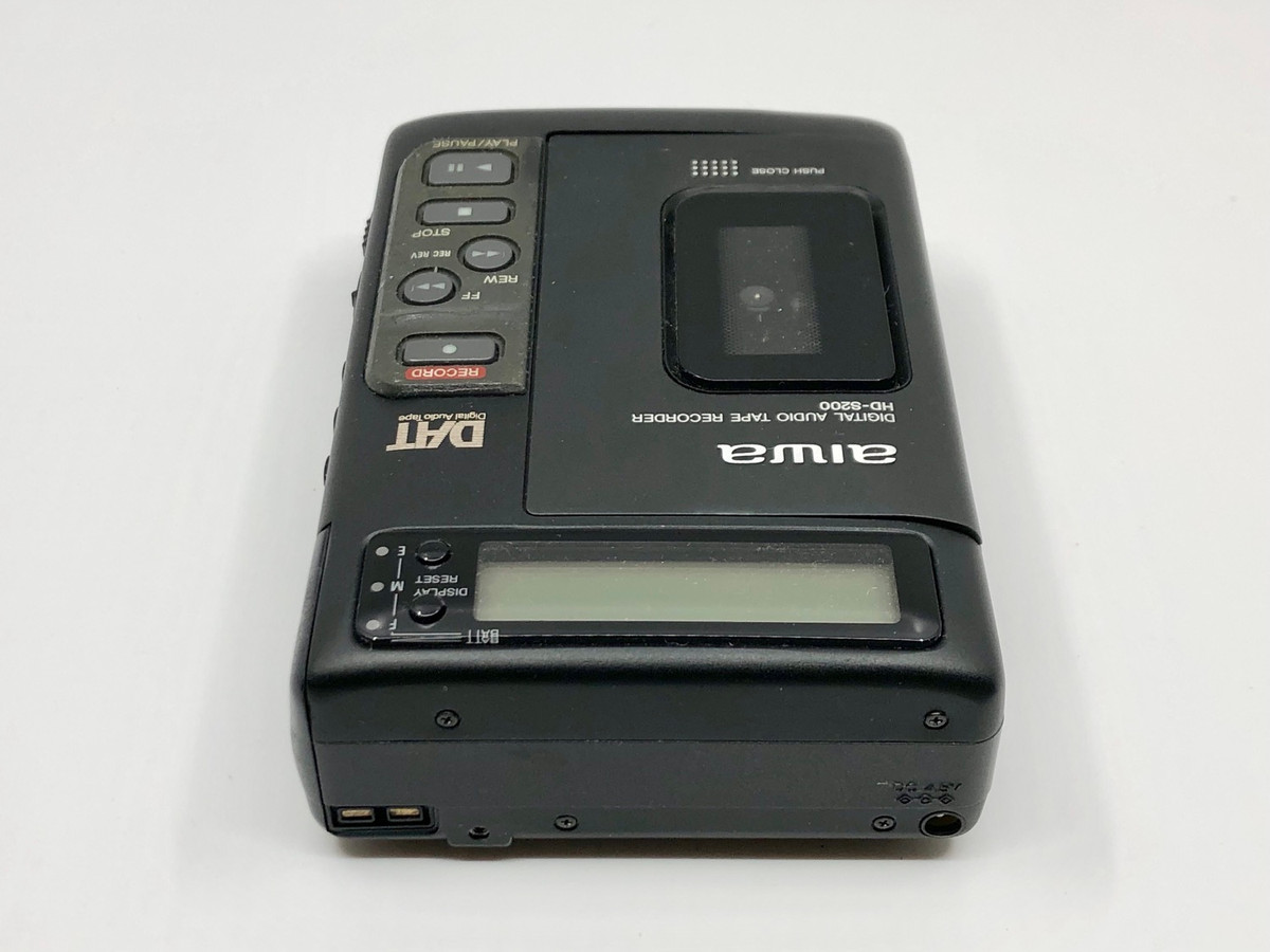 Aiwa HD-S200 DAT Digital Audio Tape Recorder | Just-Cassette